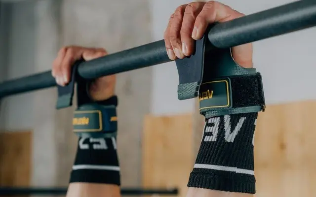 Tipos de calleras para crossfit. Todas las variedades. En la imagen, para barras